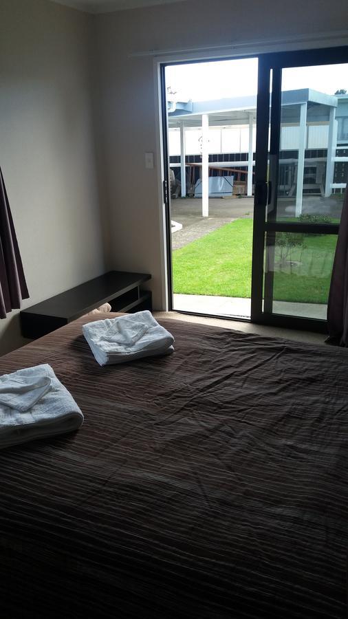 The Garage Hotell Waitara Eksteriør bilde